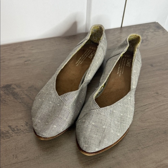 Toms Women's Light Grey Patterned Loafers - 8.5 - Picture 1 of 7